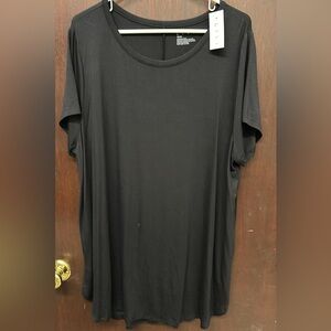 Livi tunic 18/20 NWT B2